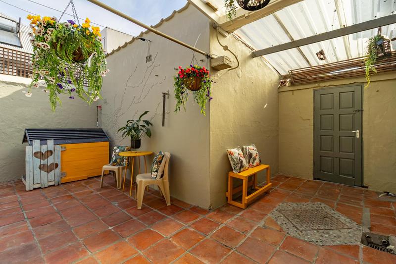 5 Bedroom Property for Sale in Observatory Western Cape